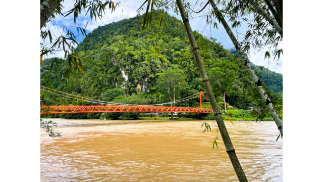 A short boat tour in Tingo Maria