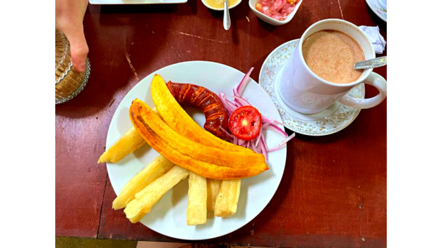 Breakfast at Parque Nacional Tingo Maria