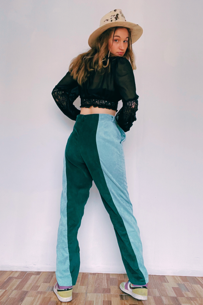 10 Ways To Style Bright Pants