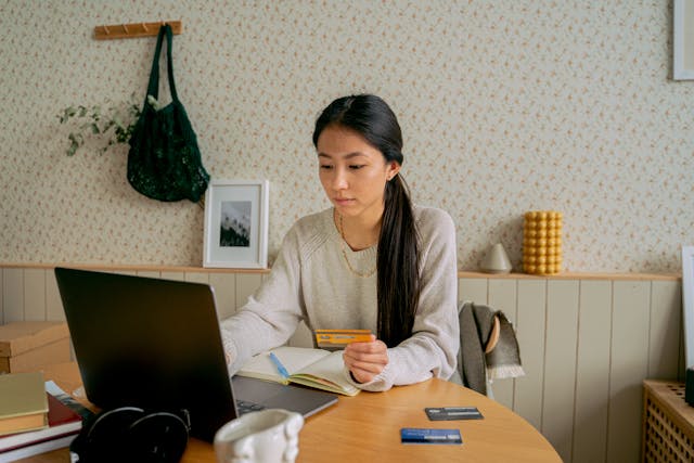 What You Should Know About Your Money Before Moving Abroad