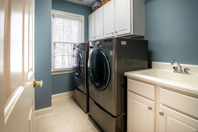 Essential Plastic-Free, Natural Fiber Swaps For Every Room