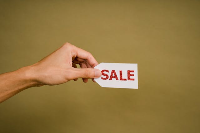 How To Have The Most Success Buying And Selling On Poshmark